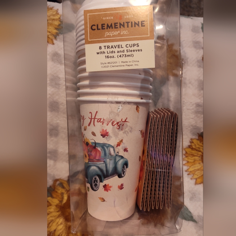 NWT!! Clementine Harvest Disposable Cups 8ct